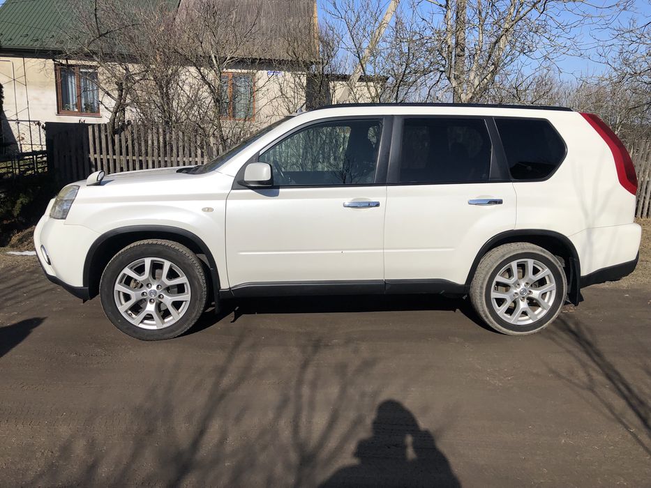 Nissan X-Trail, 2010 рік , 2.0 дизель, АКП, правий руль,для військових