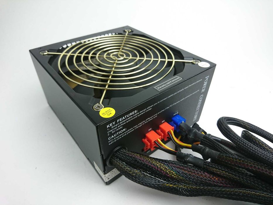 Модульний БЖ Combat Power CPM-750W, PCI-E 6pin, A-PFC, 80PLUS, пломба.
