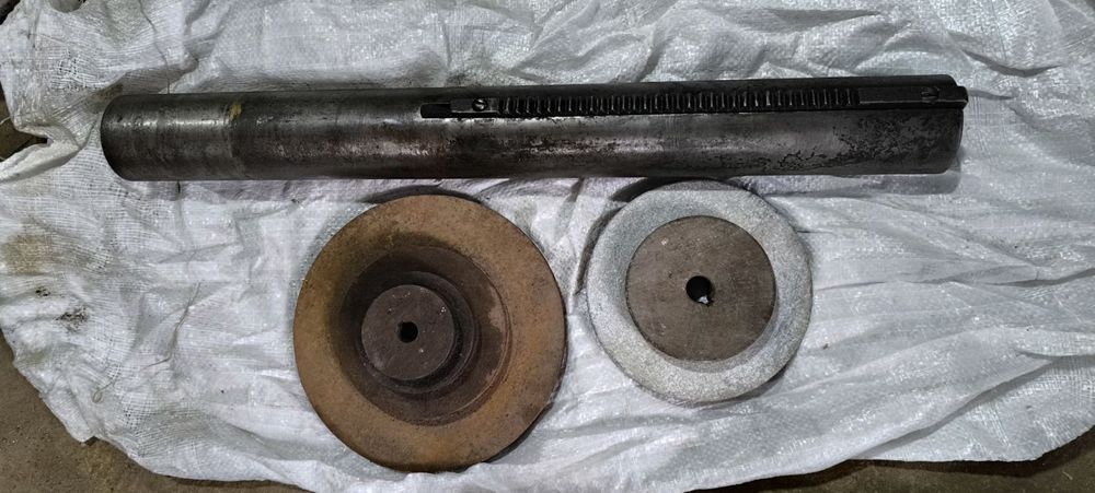 Шпиндель,пеноль,стойка сверлильного станка