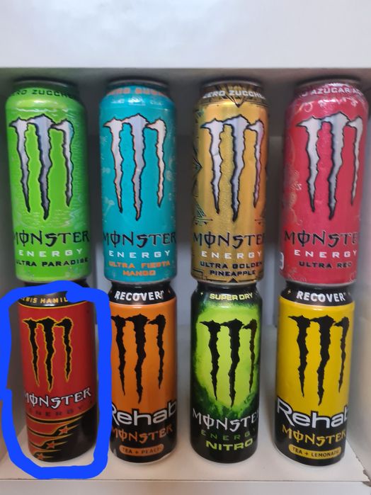 Latas Monster.   .