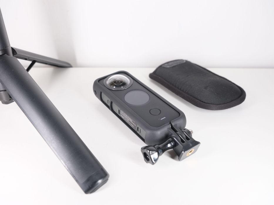 Insta360 ONE X2 + Insta360 2-in-1 Invisible Selfie Stick + Tripod