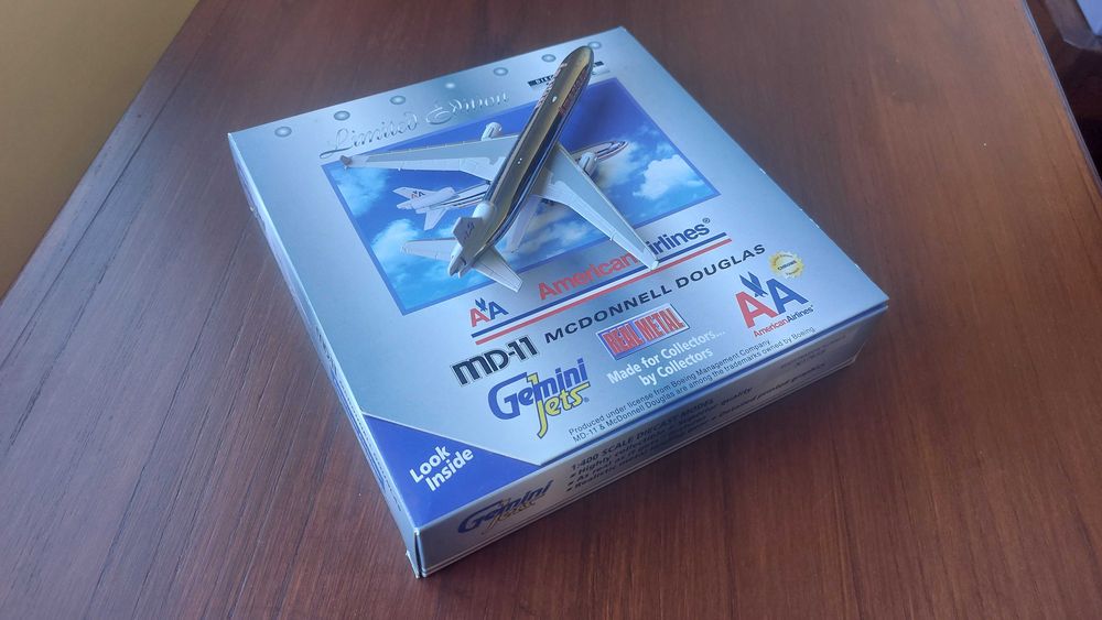 Miniatura Gemini Jets MD-11 American Airlines 1/400