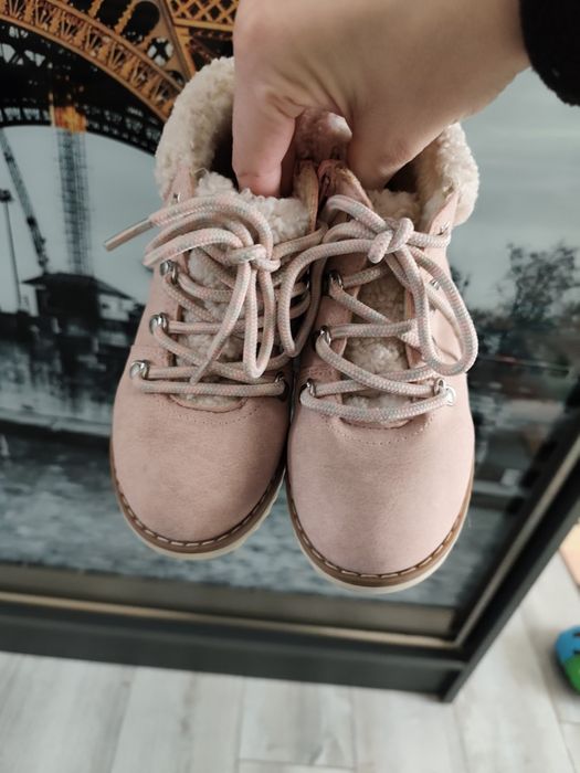 Класні ботіночки для дівчинки