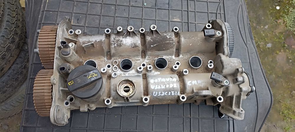 pokrywa zaworów wałki skoda octavia  1.4 tsi chp