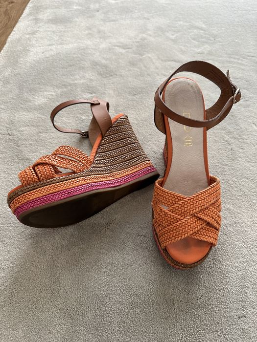 Sandálias cunha Aldo, tamanho 37.5 (como NOVAS)