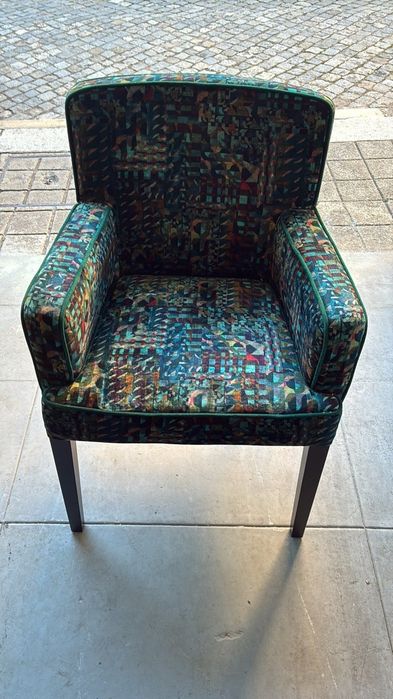 Cadeira com Braços Veludo Mosaico Multicolor — Pernas Madeira | Porto