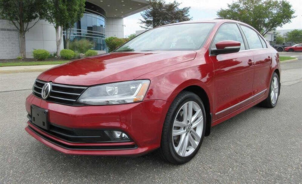 Volkswagen Jetta Sport      2016