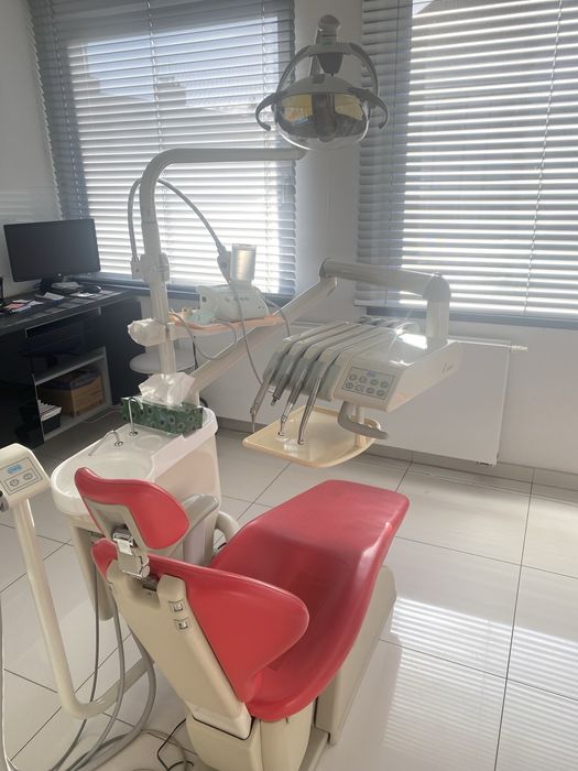 Стоматологічна установка OMS Linea ESSE з верхньою подачею Італія