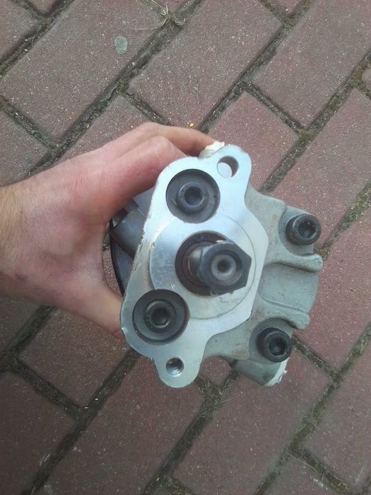 Nowa pompa wspomagania massey ferguson ursus Po 0.1265