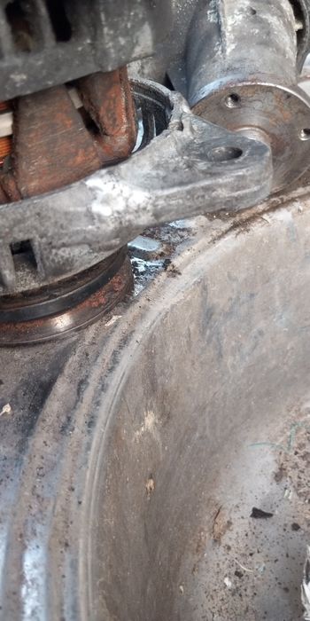 Продам б/у генератор MONDO з двигуна 2.5 TDI