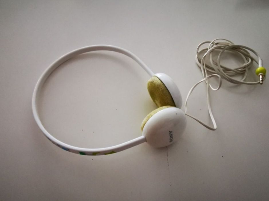 Auscultadores com fios Sony