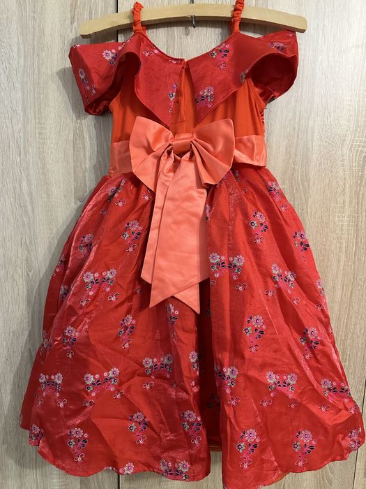 Нарядне червоне плаття на дівчинку 6-7 років, Disney Parks. 116-122см