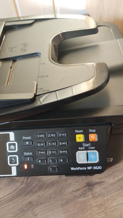 Urządzenie wielofunkcyjne drukarka atramentowa Epson.