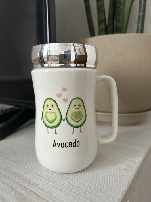 Чашка, кухоль з кришкою люстерком.