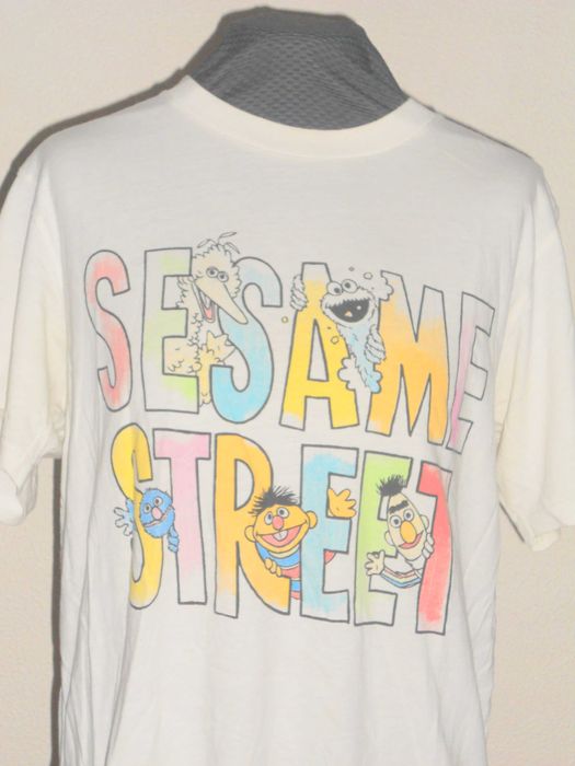 T-Shirt Sesame Street ou Rua Sésamo::L