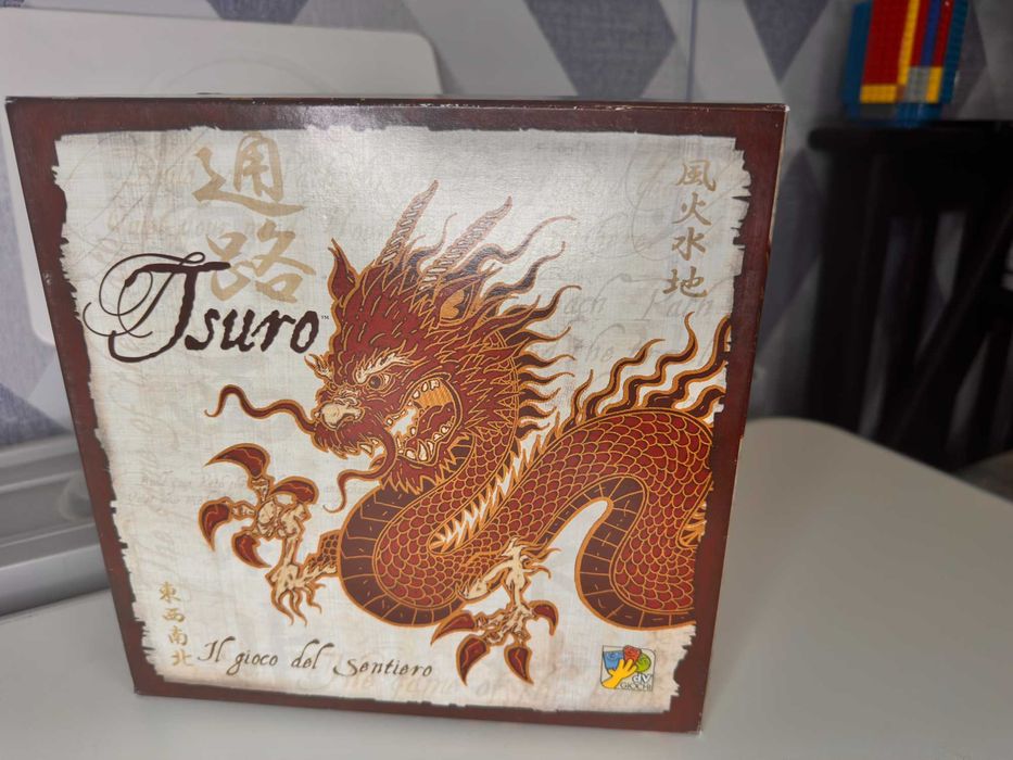 Настільна гра Цуро Tsuro швидка, медитативна логічна гра на виживання