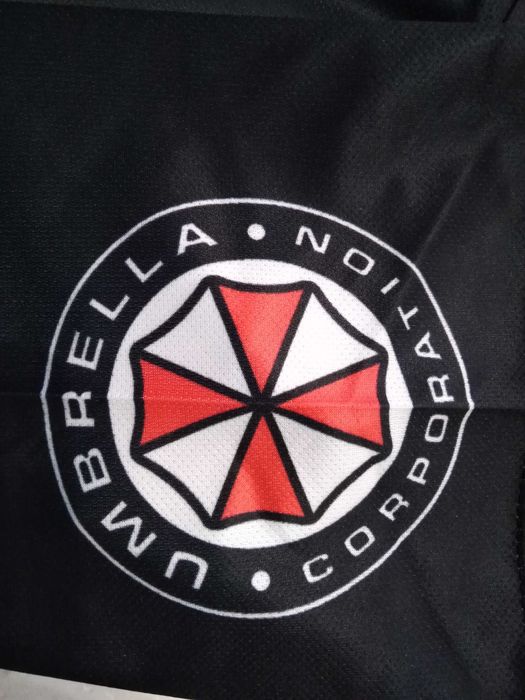 T-Shirt Umbrella Corporation (Our Business Is Life Itself) M