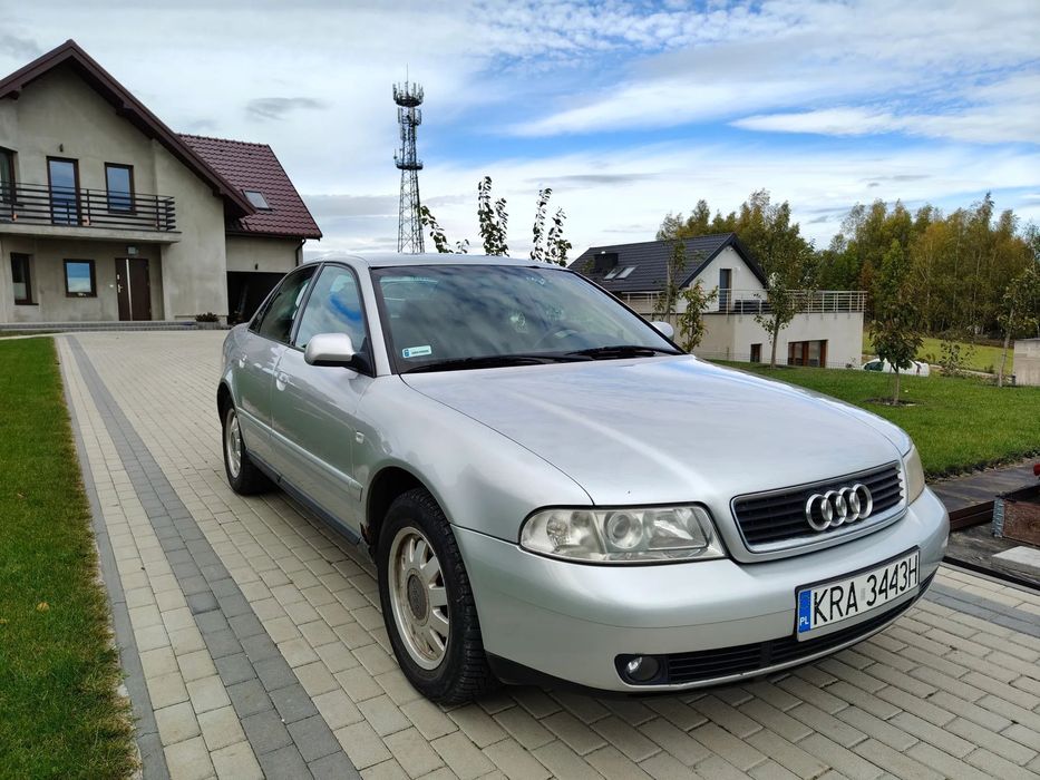 Audi A4 Limousine Audi A4 B5 1.8 125KM Benzyna+Gaz, Oryginalny Lakier
