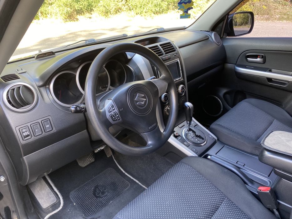 Suzuki Grant Vitara 2.0 бенз