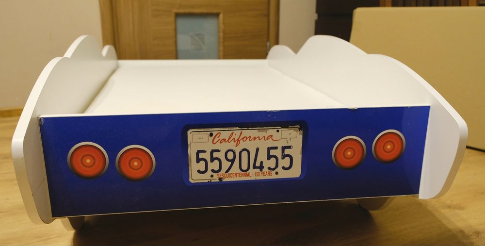 Łóżko auto 140 70 z materacem