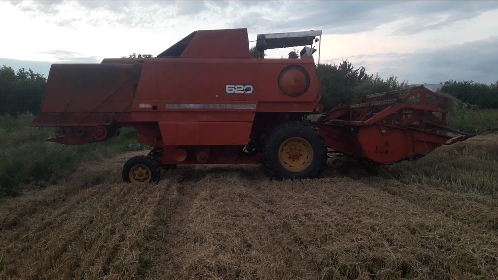 Продам комбайн Масей 520