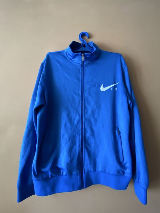 Зіпка Nike Air.