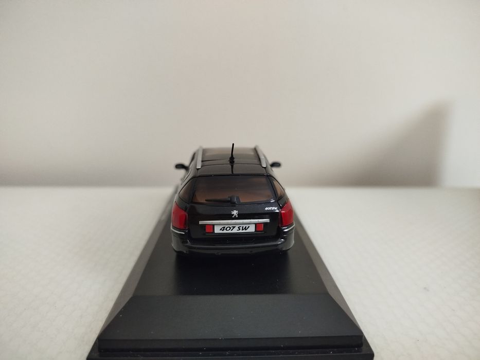 Miniatura Peugeot 407 SW 1/43 Nova
