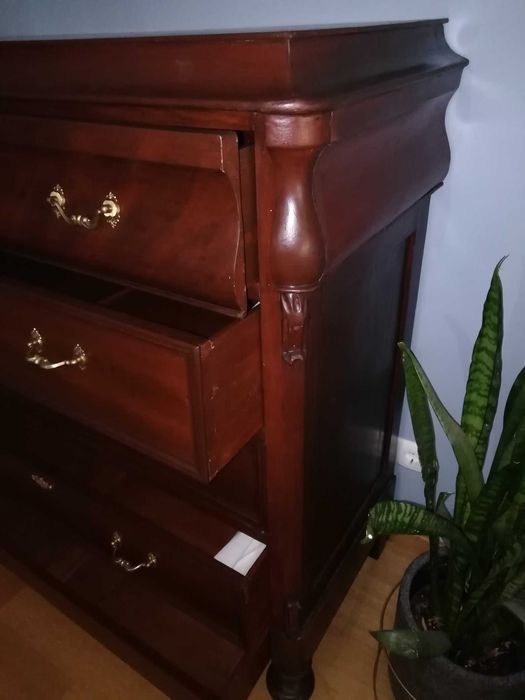 cómoda romântica sec 19 restaurada