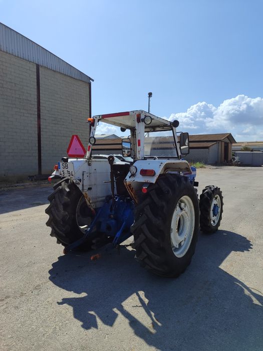 Trator Ford 4610 4x4