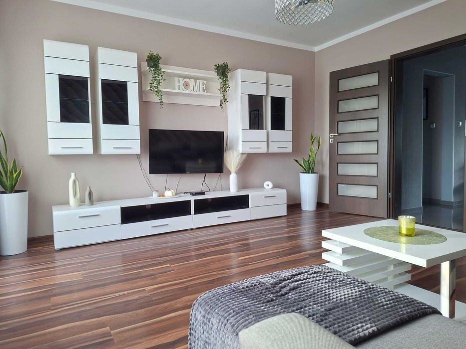 52,44 m² | 2 pokoje | II piętro | W pełni umeblowane i wyposażone | ul. Przypkowskiego 50B, Jędrzejów