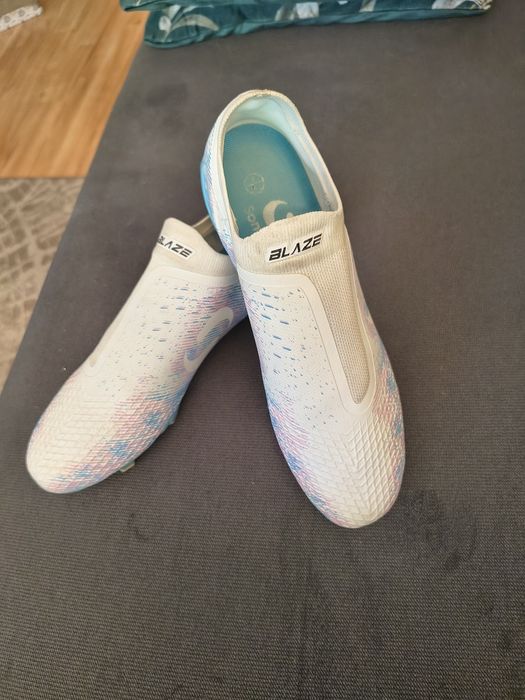 Korki buty piłkarskie 36,5