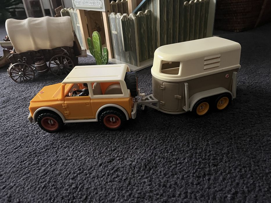 Fort carroças jipe e atrelado para cavalos