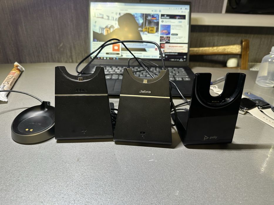 Док станції Jabra Evolve2 75, Jabra Evolve 75, Voyager Focus 2