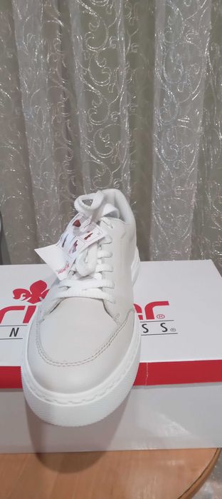 Кроссовки  Rieker Германия/Швейцария .кожа натуральная белая