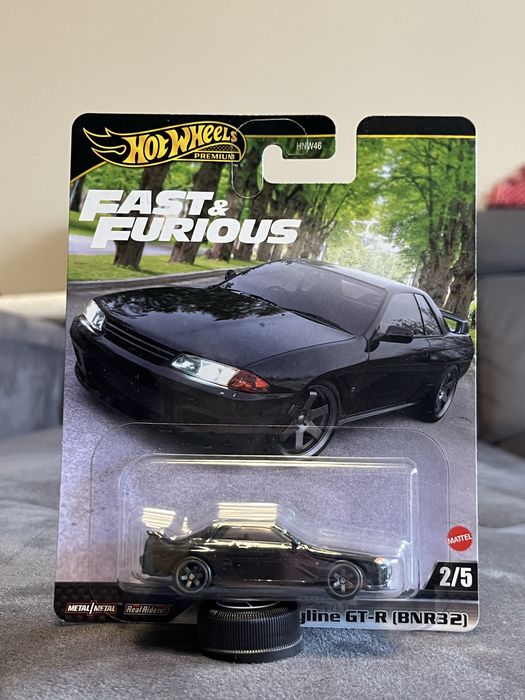 Hot Wheels Premium Nissan Skyline Gt-r R32
