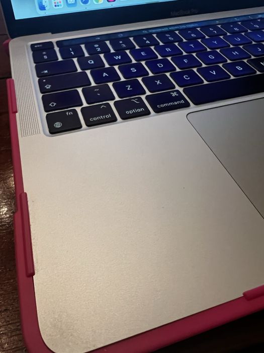 Macbook Pro 13” M1 8RAM