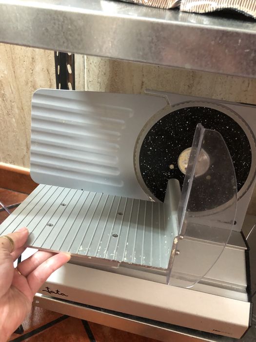 Fiambreira doméstica