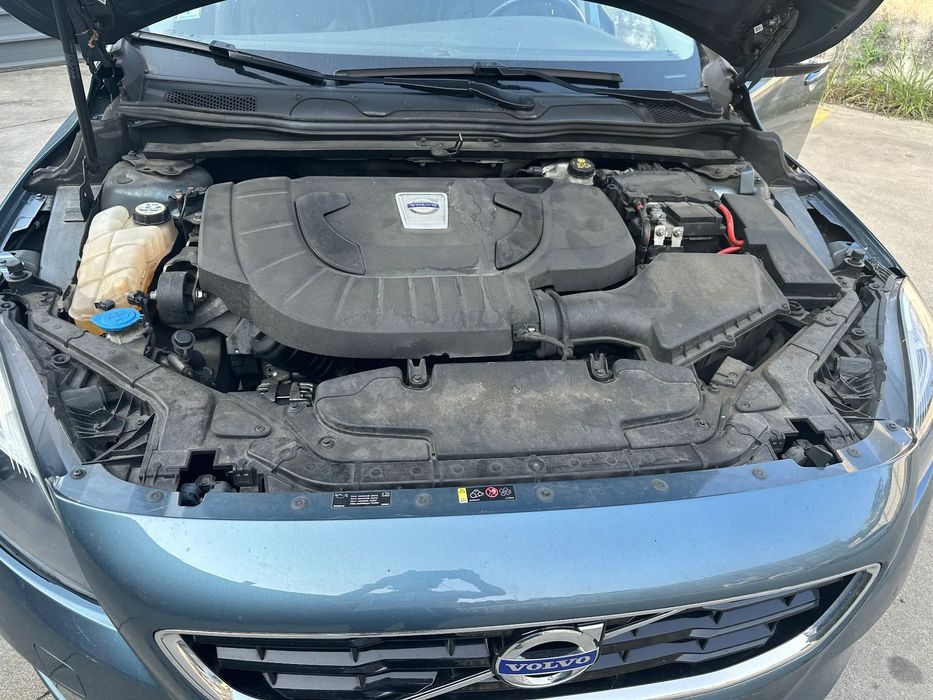 VOLVO V40 D3 DE 2014 PARA PEÇAS