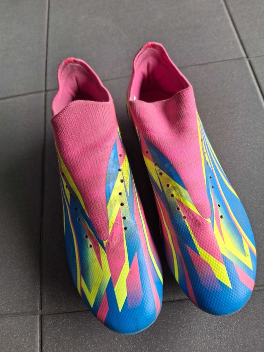 3 pary korków do piłki Nike, Puma, Kipsta