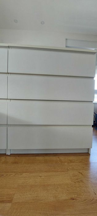 Cómoda branca 4 gavetas