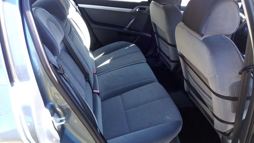 vendo Peugeot 407 2l hdi foto 2