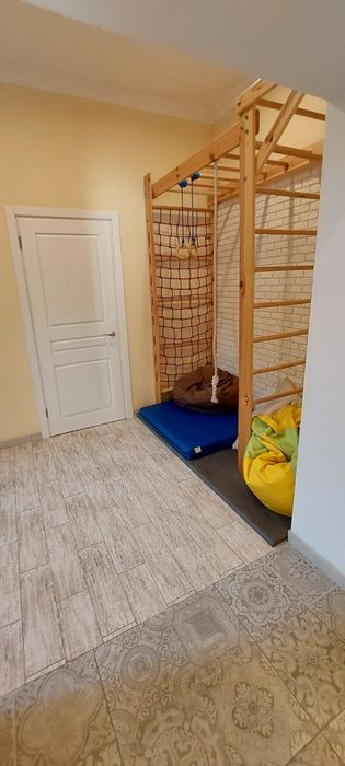 Аренда  уютного  дома  в кооперативе  , 5 соток  , 170м , море , парк