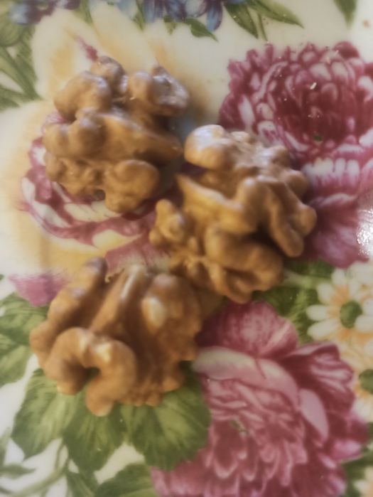 Продам чищений грецький /волоський горіх