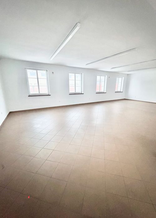 Na sprzedaż lokal handlowo-usługowy 180 m² + piwnica 75 m² Prudnik