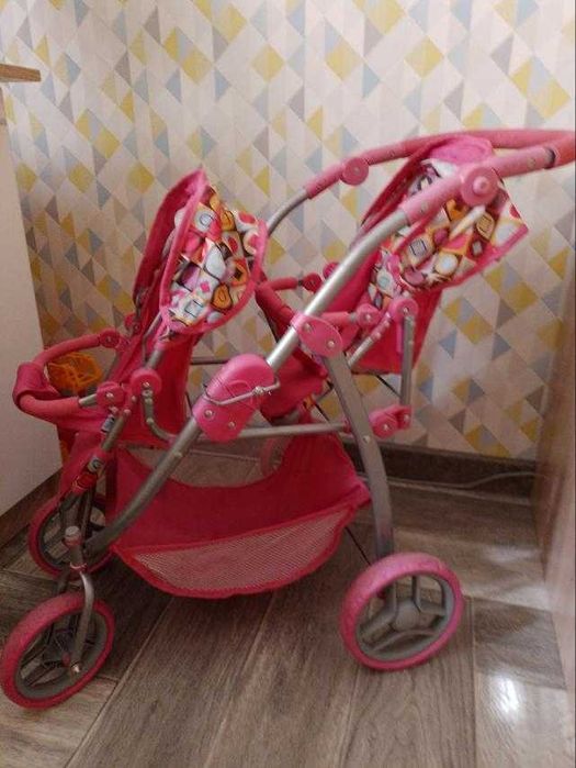 Іграшки для маленької матусі