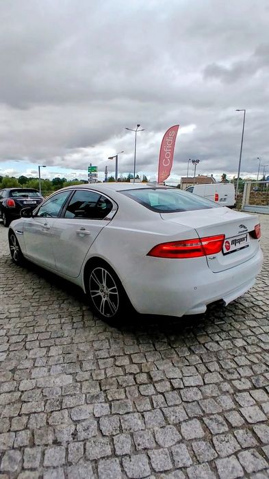 Jaguar XE 2.0 D Prestige Aut.