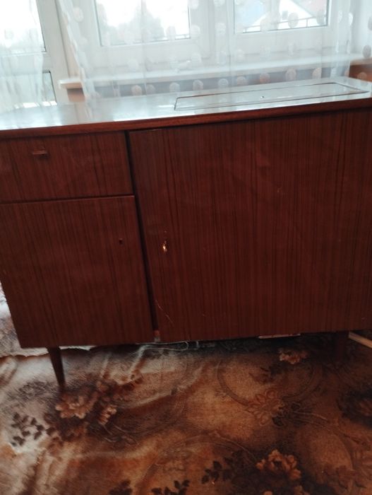 Maszyna do szycia łucznik lata 70 .