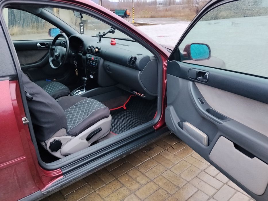 Продам Audi A3 2000р 1.6газ-бензин, автомат, дуже хороший стан
