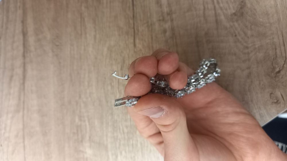 Браслет з діамантами