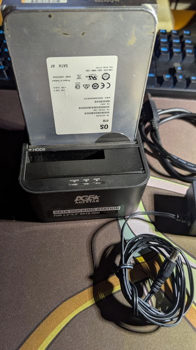 Жесткий диск Seagate 4 TB плюс док станция